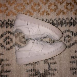 Nike Air Force 1 Mid White